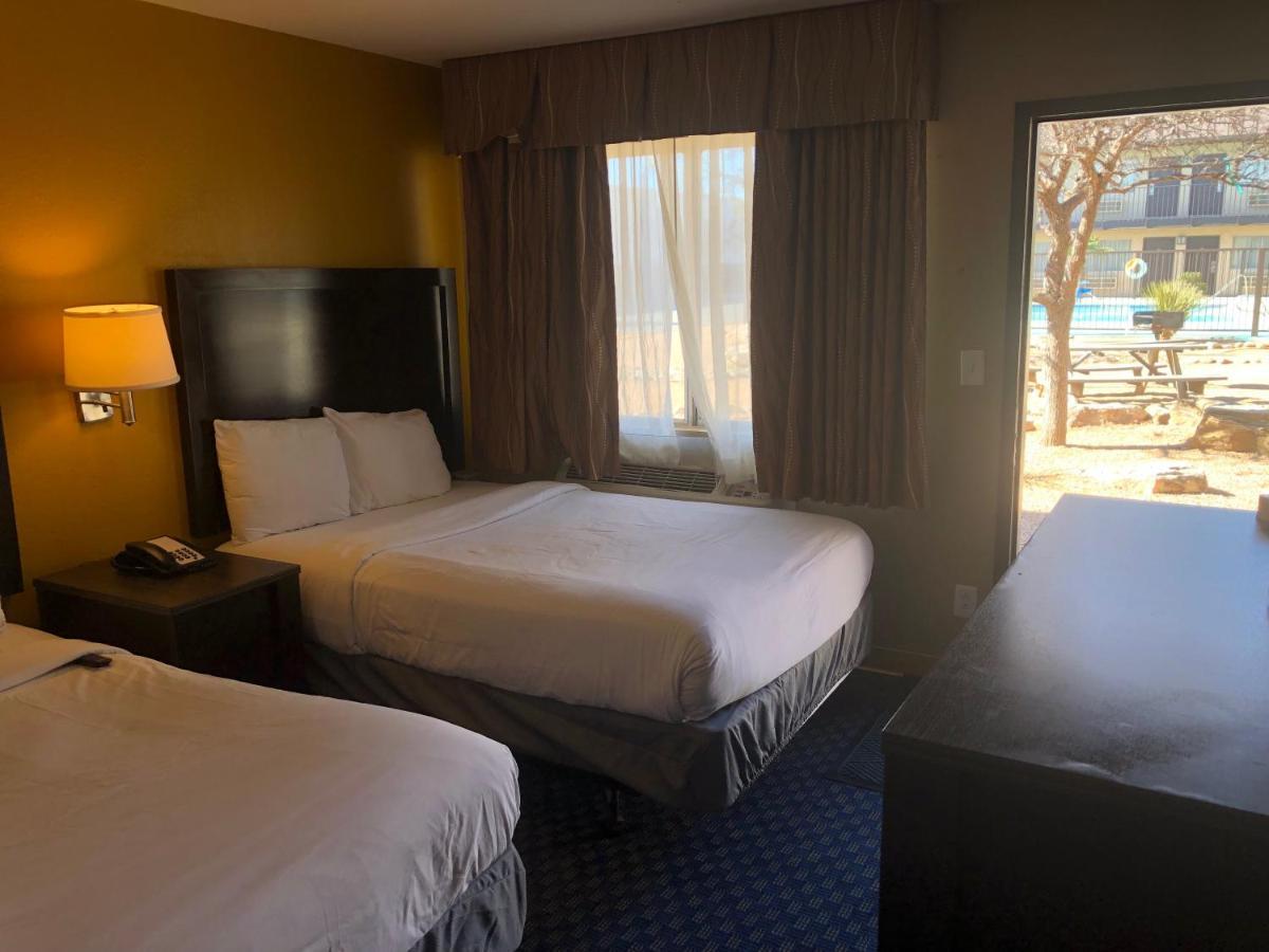 Howard Johnson By Wyndham Odessa Tx Luaran gambar